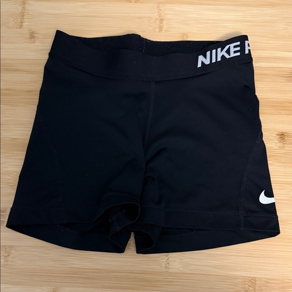 Nike Pro Size Extra Small XS Women's Teen Girl Dri-Fit Black Athletic Shorts - Picture 1 of 10